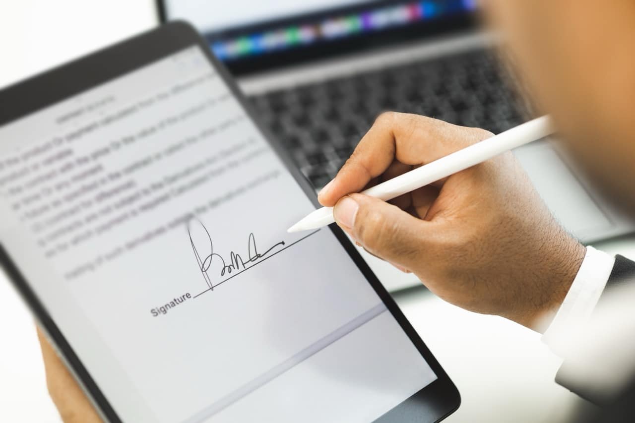 Digitale handtekening op een tablet via Adobe Acrobat Sign